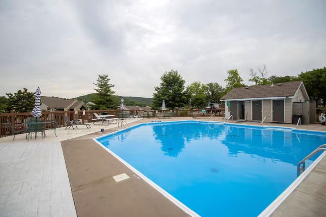 pool | Image 13