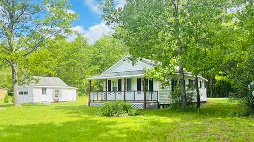549 Roosevelt Trl, Windham, ME, 04062-4977 | Card Image