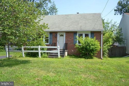 315 Fir St, WARMINSTER, PA, 18974-4749 | Card Image