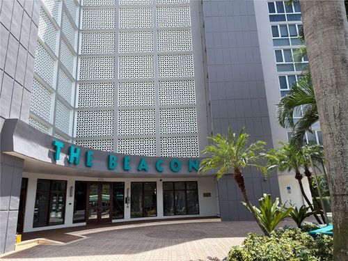 620-470 3rd St S, St Petersburg, FL, 33701-4646 | Card Image