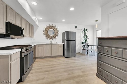 l-5167 Greene Ln, Las Vegas, NV, 89119-1753 | Card Image