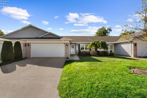 927 Dallas Dr, Huron, OH, 44839-2680 | Card Image