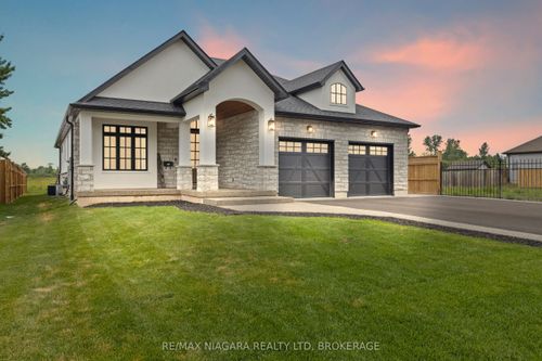 637 Buffalo Rd, Fort Erie, ON, L2A5G7 | Card Image