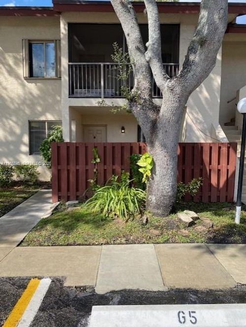 apt-g5-8021 Southgate Blvd, North Lauderdale, FL, 33068-1143 | Card Image