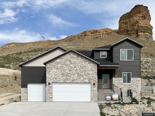 627 Memory Ln, Green River, WY, 82935-4214 | Card Image