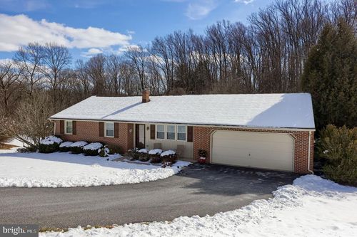17 Sweetwater Dr, CONESTOGA, PA, 17516-9782 | Card Image