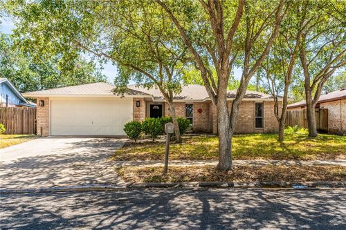 6118 Locke Ln, Corpus Christi, TX, 78415-3950 | Card Image