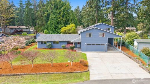 7451 Lazy S Lane Ne, Bremerton, WA, 98311 | Card Image