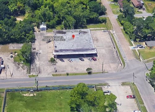1011 10th St, Orange, TX, 77630-5069 | Card Image