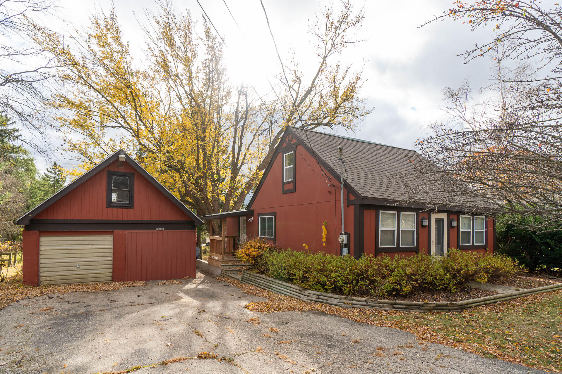 Woodland Dr, Lake Geneva, WI 53147