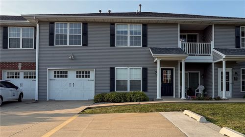 9-102 Essex Ln, Savoy, IL, 61874-8525 | Card Image