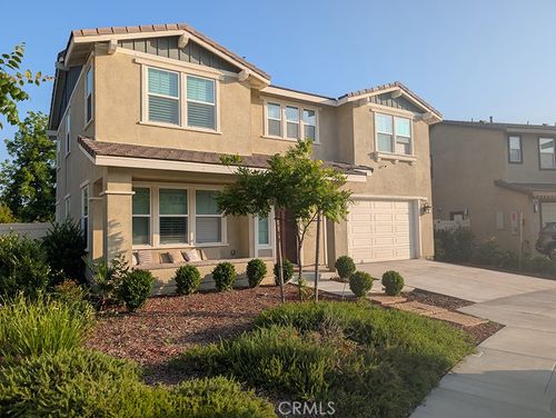 2127 Stone Gate Pl, Mentone, CA, 92359-9568 | Card Image