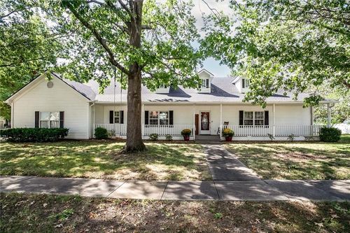 25714 32nd Terrace Ct, Blue Springs, MO, 64015-1116 | Card Image