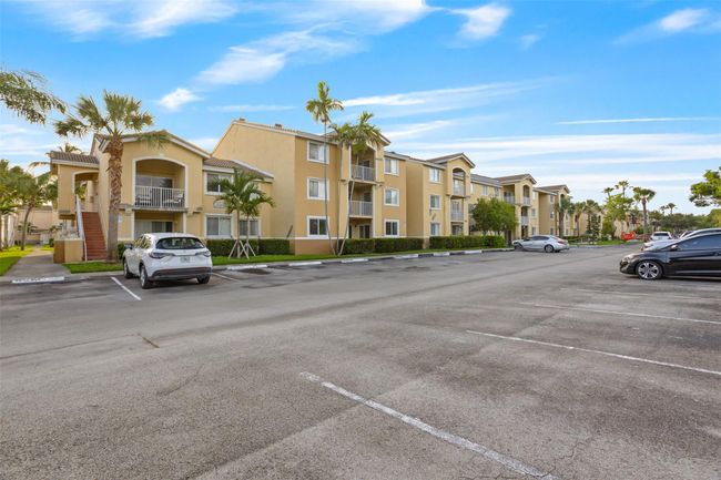 APT-310 - 2620 S University Dr, Condo with 3 bedrooms, 2 bathrooms and null parking in Davie FL | Image 21