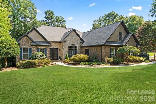 7832 Chapel Creek Dr, Denver, NC, 28037-8420 | Card Image