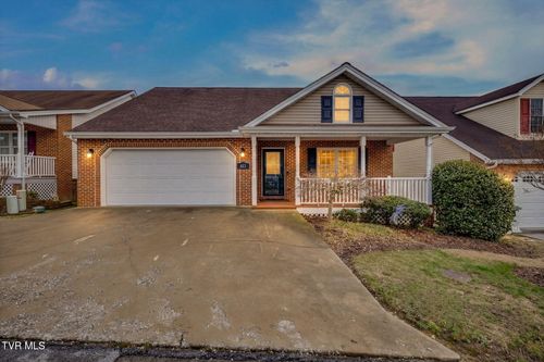 613 Willowcrest Pl, Kingsport, TN, 37660-8523 | Card Image