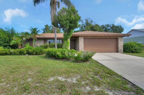 135 E Iris Dr, Orange City, FL, 32763-7717 | Card Image