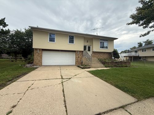 613 Newberry Dr, Streamwood, IL, 60107-2033 | Card Image