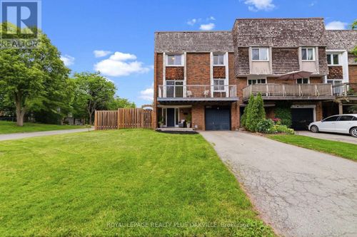 2073 Worthington Drive, Oakville (BR Bronte), ON, L6L1E2 | Card Image
