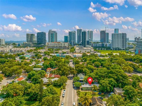 120 Nw 32nd St, Miami, FL, 33127-3715 | Card Image