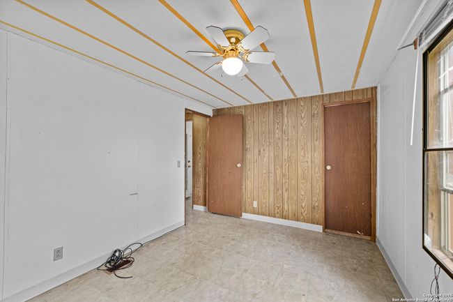 1189 Vivroux Ranch Rd, Home with 4 bedrooms, 3 bathrooms and null parking in Seguin TX | Image 13