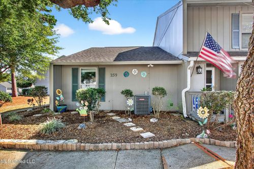 259 Highpoint Dr, Diamondhead, MS, 39525-3714 | Card Image