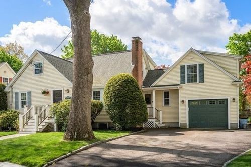 110 Falmouth Rd, Newton, MA, 02465-1127 | Card Image