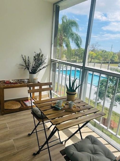 306-1101 Hillcrest Ct, Hollywood, FL, 33021-7836 | Card Image