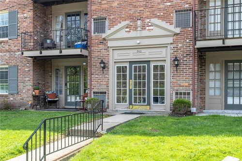 apt-e-940 Adam Dr, Pittsburgh, PA, 15216-1067 | Card Image