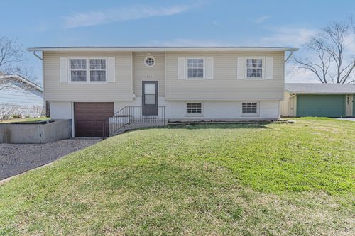 6925 Edgebrook Ln, Hanover Park, IL, 60133-3739 | Card Image