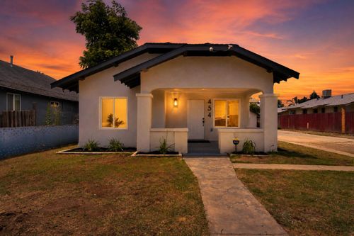 454 S Sierra Vista, Fresno, CA, 93702 | Card Image
