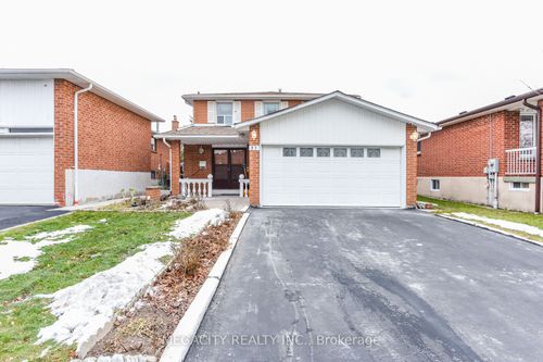 27 Kiskadee Dr, Etobicoke, ON, M9V4P3 | Card Image