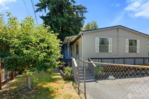 3801 Nw Ridgeway Pl, Bremerton, WA, 98312-1652 | Card Image