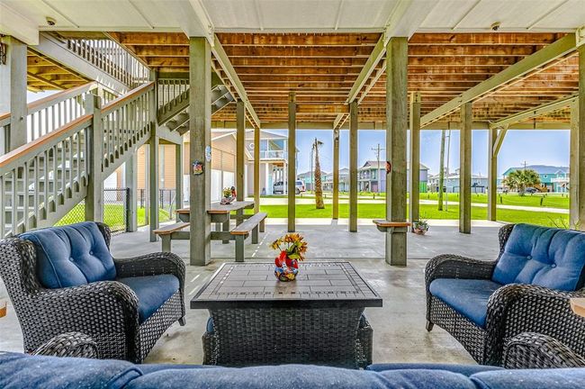 950 Seadrift Dr, House other with 5 bedrooms, 4 bathrooms and null parking in Crystal Beach TX | Image 31
