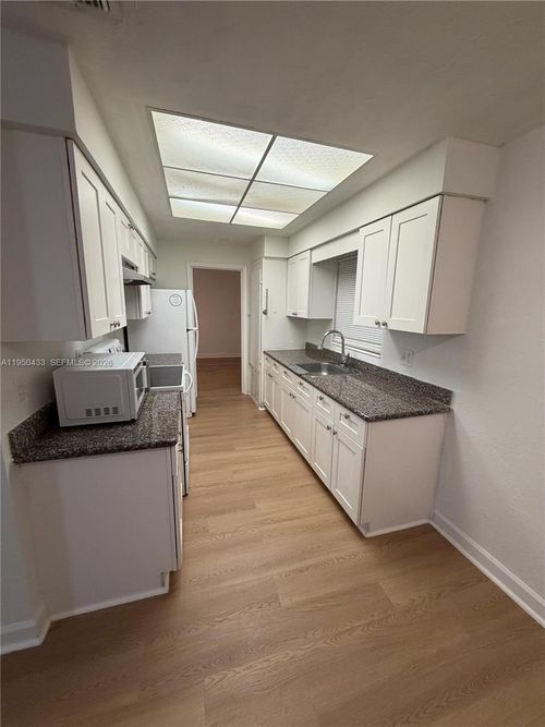 1221 5th Ave, Fort Lauderdale, FL, 33311-6026 | Card Image