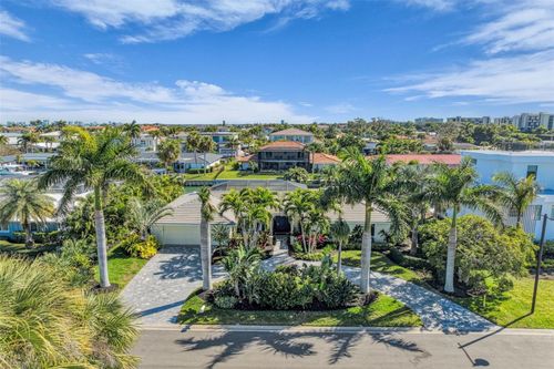 520 Golf Links Ln, LONGBOAT KEY, FL, 34228-3520 | Card Image