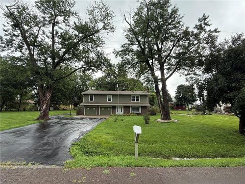 621 Valley St, Lathrop, MO, 64465-9306 | Card Image