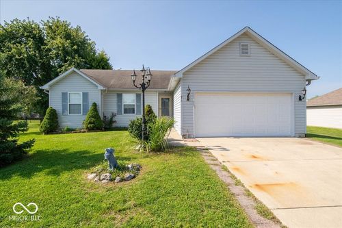 870 Shoreline Ln, Franklin, IN, 46131-7150 | Card Image
