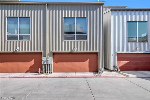 2014 Pin Oak Ave, Las Vegas, NV, 89101-5644 | Card Image