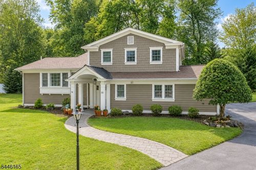 22 Bromley Ct, New Providence, NJ, 07974-1101 | Card Image