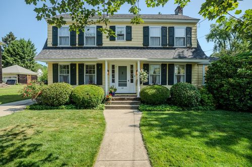 83 Riddell St, Greenfield, MA, 01301-2001 | Card Image
