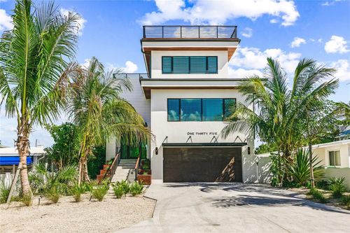 135 Grant Dr, SARASOTA, FL, 34236-2026 | Card Image
