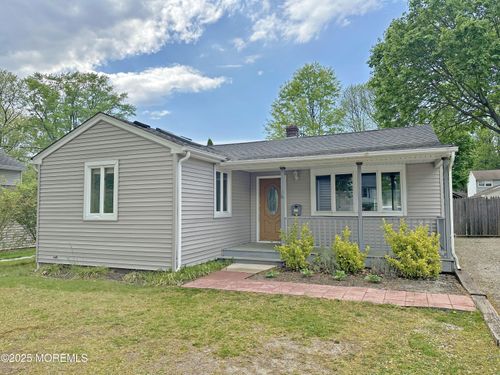 36 Field Ave, Red Bank, NJ, 07701-5854 | Card Image