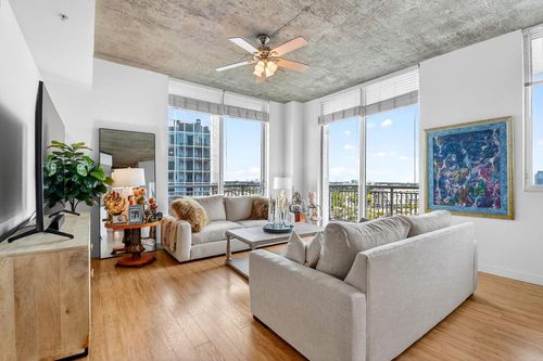 1205-300 S Australian Ave, West Palm Beach, FL, 33401-5083 | Card Image