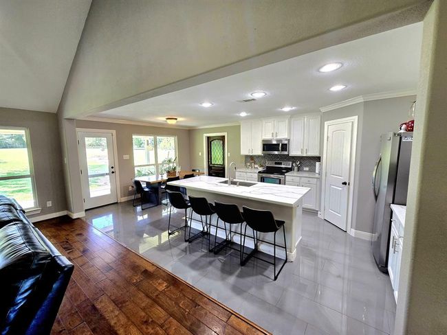 18354 Deerview Ln, Home with 3 bedrooms, 2 bathrooms and 2 parking in New Ulm TX | Image 12