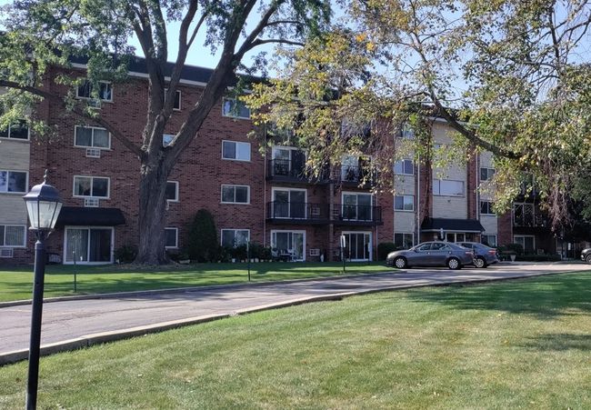 APT-1C - 100 W Park Circle Dr, Condo with 1 bedrooms, 1 bathrooms and 1 parking in Wheaton IL | Image 14