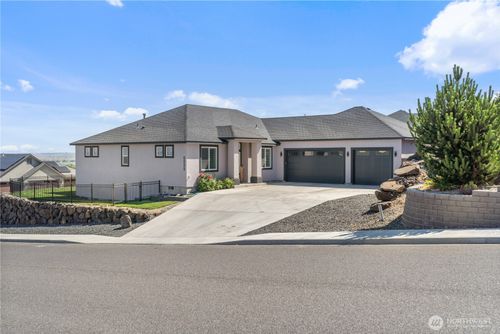 6888 Cyprus Loop, West Richland, WA, 99353-5515 | Card Image