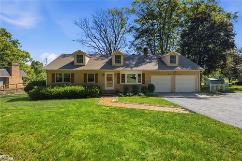 1330 Howell Ave, East Palestine, OH, 44413-9784 | Card Image