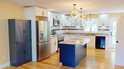 75-75 Summit St, Orange, MA, 01364-1117 | Card Image