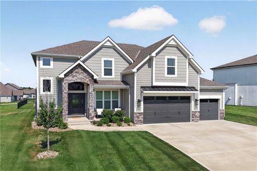 11414 Bluestem Dr, Kearney, MO, 64060-7355 | Card Image